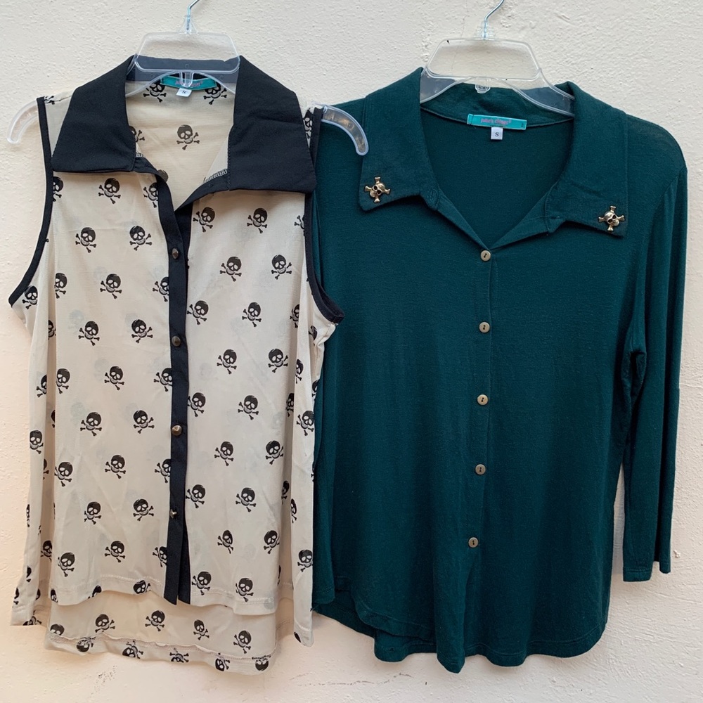 Julie’s Closet Skull Tops Bundle Size Small